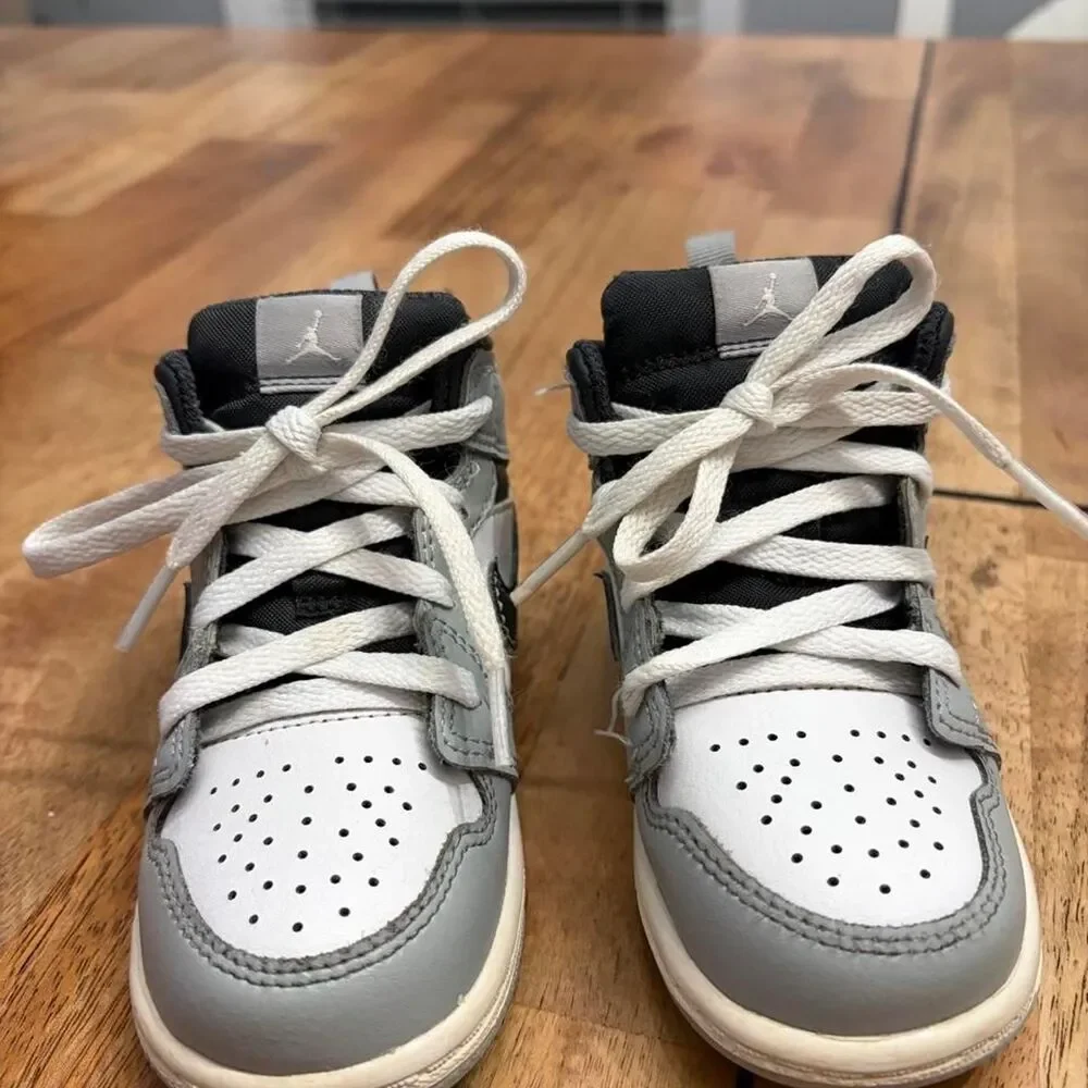 Jordan Grey Trainers